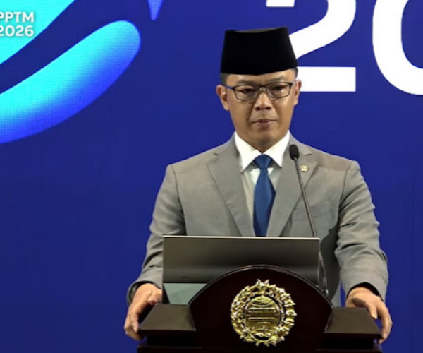 Pemerintah Indonesia menegaskan kedaulatan tetap jadi prioritas dalam membahas permintaan izin lintas udara pesawat militer AS di wilayah Indonesia.