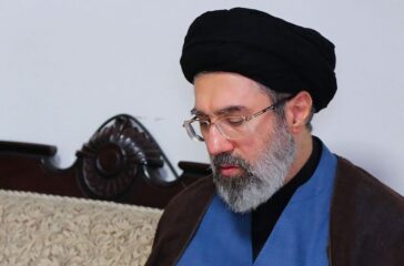 Pemimpin Iran Mojtaba Khamenei menegaskan tak ingin perang dengan AS dan Israel, tetapi tetap mempertahankan hak negara di tengah negosiasi gencatan senjata.