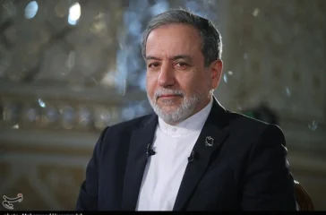 Menlu Iran Abbas Araghchi menyalahkan tuntutan AS atas gagalnya negosiasi. Sementara itu, konflik Hormuz memanas dan ketegangan meluas hingga Lebanon.