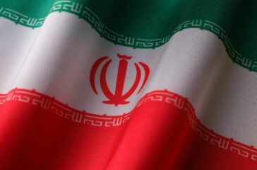Iran menolak proposal gencatan senjata dari AS dan Israel, menegaskan hanya menerima akhir perang permanen dengan jaminan keamanan dan pencabutan sanksi.