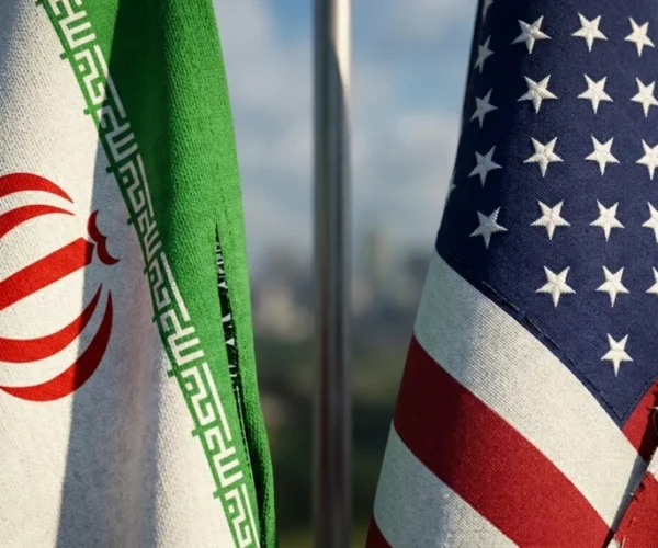 Presiden AS Donald Trump klaim AS dan Iran semakin dekat mencapai kesepakatan nuklir, termasuk penyerahan uranium, meski negosiasi masih berlangsung.