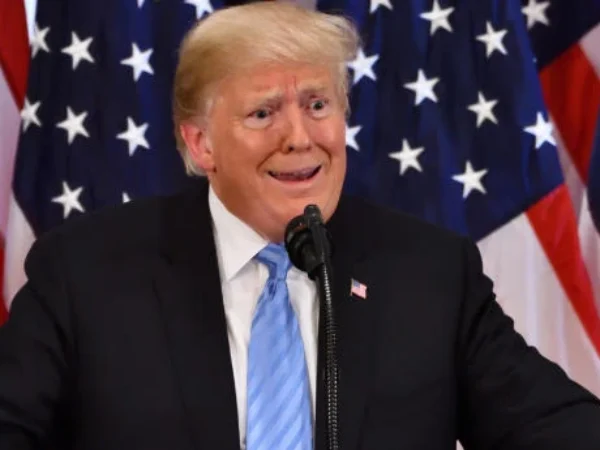 Presiden AS Donald Trump mengumumkan gencatan senjata Lebanon, picu kemarahan menteri Israel karena keputusan disampaikan tanpa voting & menuai kritik oposisi.