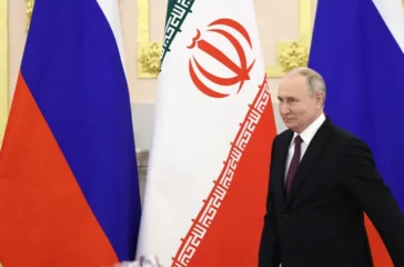 Vladimir Putin menegaskan Rusia tak menemukan bukti Iran membuat bom nuklir dan siap kembali bantu pengawasan program nuklir damai Teheran.