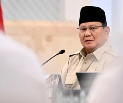 Prabowo mengaku siap memakai radar dan satelit canggih untuk melacak bunker hingga harta tersembunyi milik pejabat koruptor.