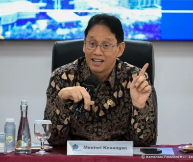 Menteri Keuangan Purbaya Yudhi Sadewa memastikan APBN 2026 tetap aman meski rupiah melemah hingga Rp17.500 per dollar Amerika Serikat.