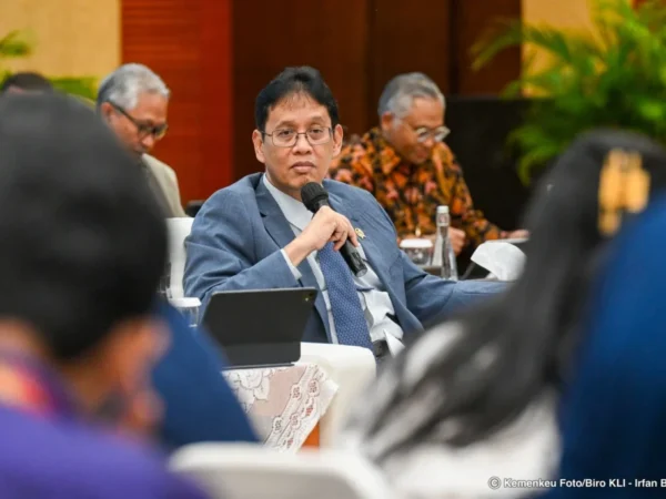 Menteri Keuangan Purbaya Yudhi Sadewa optimistis target pendapatan negara 2026 tercapai didorong perbaikan kinerja pajak dan bea cukai setelah restrukturisasi.
