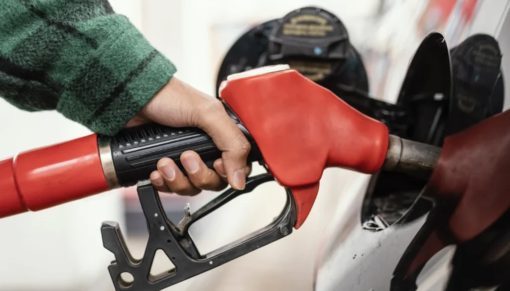 Kementerian ESDM mulai mendiversifikasi impor minyak mentah dari Nigeria dan negara Afrika lain demi menjaga pasokan energi nasional tetap aman.