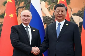 Vladimir Putin bertemu Xi Jinping di Beijing di tengah memanasnya geopolitik global. China dan Rusia disebut makin erat karena kepentingan ekonomi strategis.