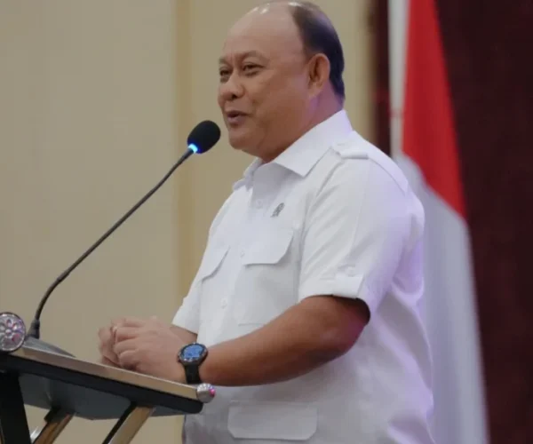 Mensesneg Prasetyo Hadi mengungkap audit internal BGN terkait dugaan jual beli titik dapur MBG. Pergantian pimpinan disebut bagian evaluasi.