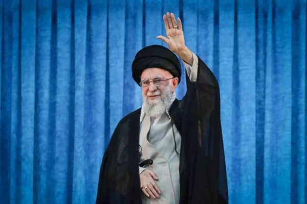Iran kembali menunda pemakaman Ali Khamenei hingga akhir Juni 2026 demi menghormati masa berkabung Muharram