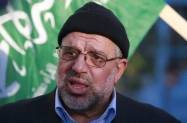 Israel membebaskan salah satu pendiri Hamas, Hassan Yousef, setelah lebih dari dua tahun ditahan tanpa proses peradilan.