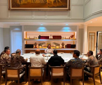 Purbaya Yudhi Sadewa mengungkap pertemuan kabinet di Kertanegara membahas strategi ekonomi dan investasi global ke Indonesia.
