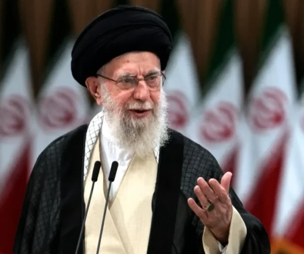 Jenazah Ali Khamenei Akan Lewati Irak Sebelum Dimakamkan