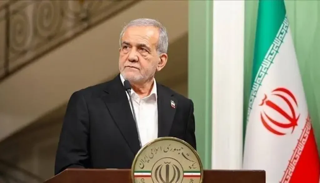 Presiden Iran Masoud Pezeshkian tiba di Pakistan untuk membahas perdagangan, energi, dan keamanan. Hubungan kedua negara kian erat pasca gencatan senjata AS-Iran