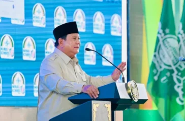 Prabowo Subianto menegaskan Indonesia akan menjadi bangsa besar dan memberi 'hadiah' bagi pihak yang ingin RI gagal melalui kerja keras dan persatuan.