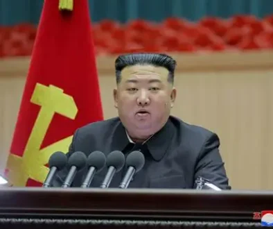 Kim Jong Un meninjau stasiun baru di resor Wonsan Kalma dan mendorong pariwisata Korea Utara setelah janji kerja sama dari Xi Jinping.