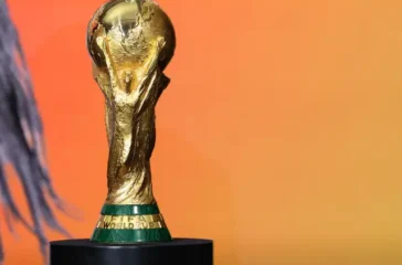Delapan hari sebelum Piala Dunia 2026 dimulai, Mexico City dilanda demonstrasi guru dan pensiunan hakim, memicu kemacetan besar di tengah persiapan turnamen.