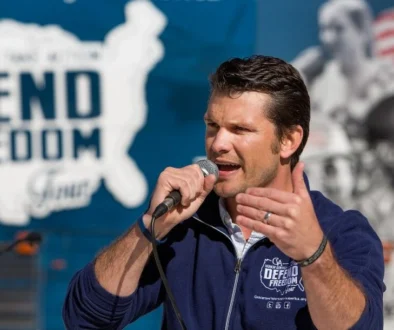 Menteri Pertahanan AS Pete Hegseth membela serangan ke Iran sebagai bagian dari strategi menekan negosiasi gencatan senjata dan mencapai kesepakatan baru.