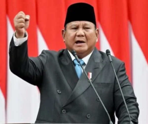 Presiden Prabowo Subianto melontarkan candaan soal sambutan meriah untuk Menteri ESDM Bahlil Lahadalia di acara NU 2026, menyinggung harga BBM yang tidak naik.