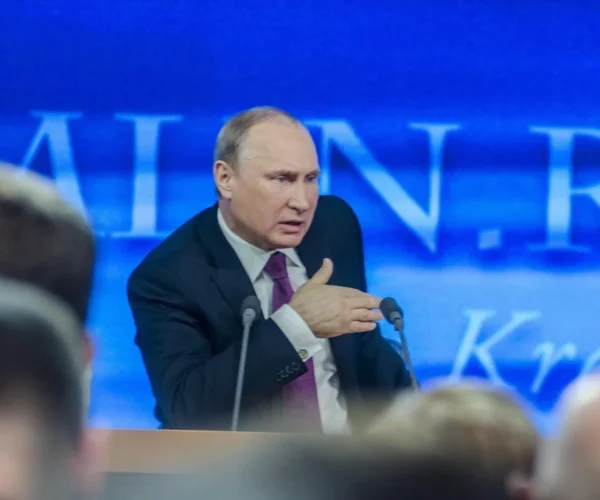 Putin Tegaskan Rusia Tak Akan Mundur di Ukraina, Ini Langkah yang Disiapkan