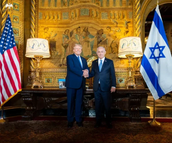 Trump Tegaskan Netanyahu Harus Terima Kesepakatan Nuklir AS-Iran