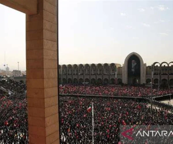 Alasan RI Tak Kirim Delegasi Awal ke Pemakaman Khamenei