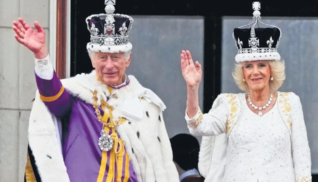 Raja Charles III membuka lowongan videografer untuk membuat konten media sosial keluarga kerajaan. Gaji yang ditawarkan mencapai sekitar Rp1,2 miliar per tahun.