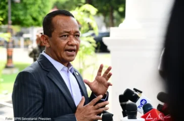 Bahlil menyebut ekspor listrik Indonesia ke Singapura belum berjalan karena harga masih dinegosiasikan. Pemerintah menargetkan skema yang saling menguntungkan.