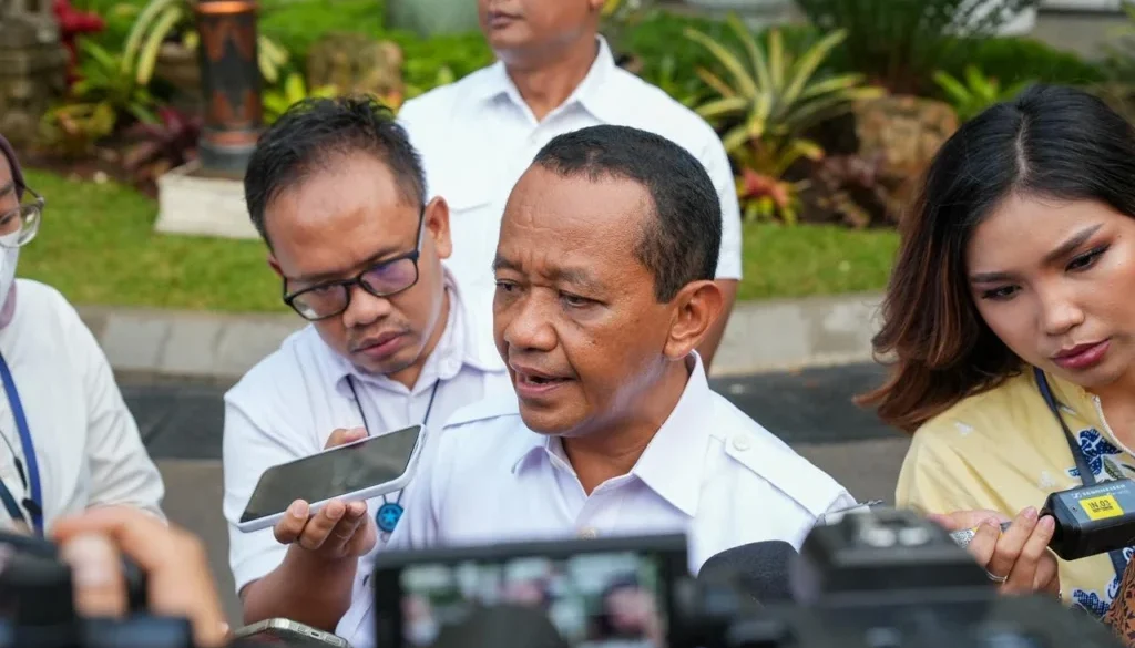 Bahlil Pastikan Harga BBM dan LPG Subsidi Tak Naik