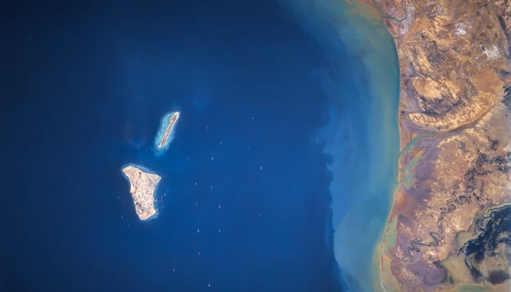 Iran Ancam Balas Jika AS Invasi Pulau Strategis Kharg