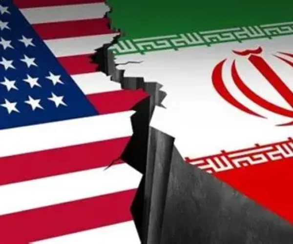 Serangan AS di Iran Tewaskan Balita, Teheran Luncurkan Balasan
