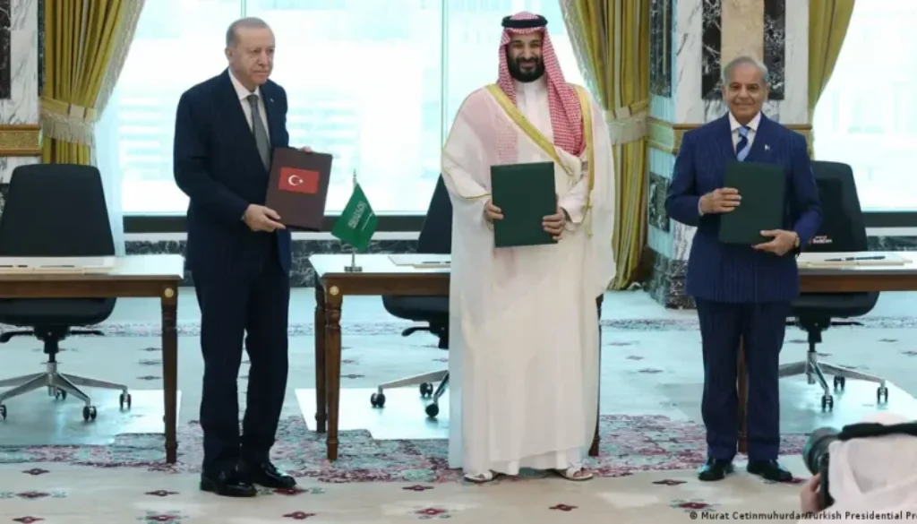 Iran menyerukan persatuan negara Muslim dan menyoroti peran Indonesia, Turki, Pakistan, Arab Saudi, serta Mesir di tengah dinamika geopolitik.