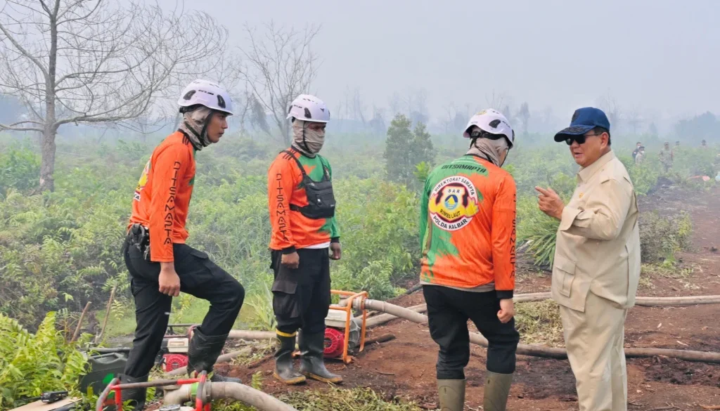 Prabowo Ancam Cabut Izin Perusahaan Pembakar Hutan