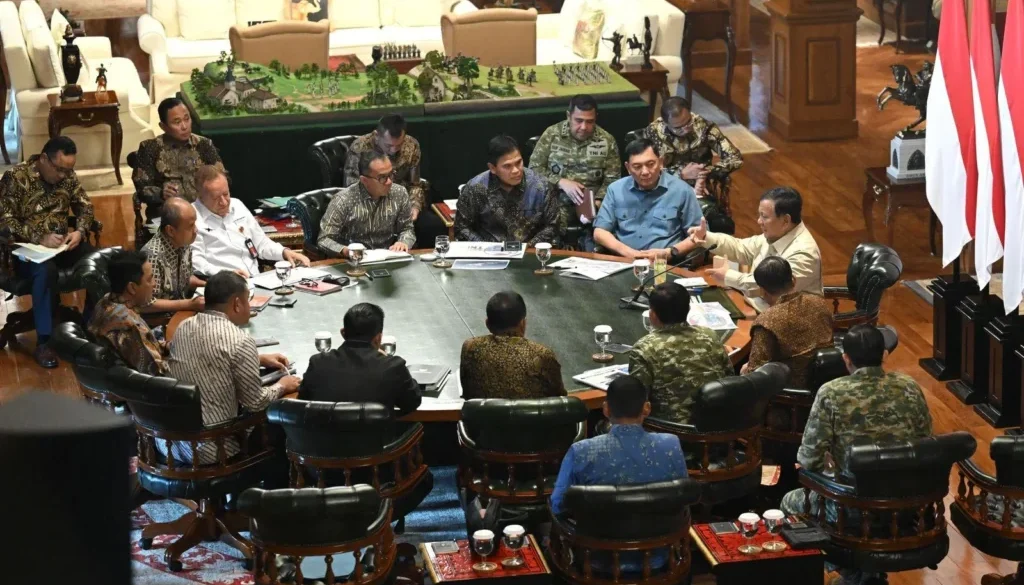 Prabowo Ubah Syarat Warga Dayak Masuk TNI, Apa Saja?