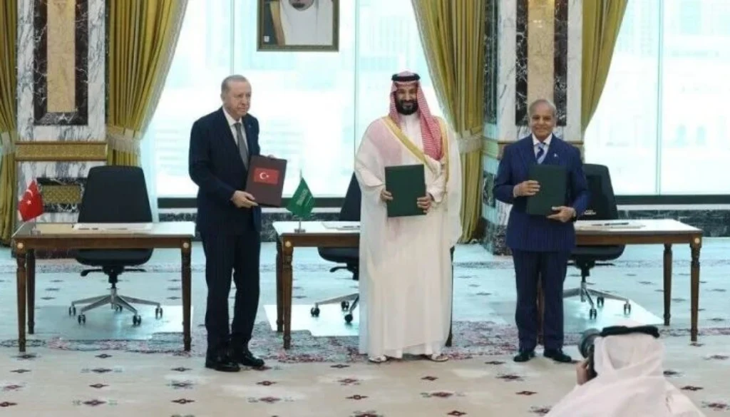 Turki-Saudi-Pakistan Bentuk Pakta Pertahanan Baru