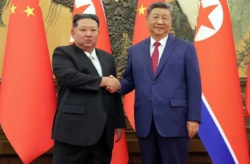 Persaingan militer AS dan China meluas ke luar angkasa. Keduanya mengembangkan satelit pemburu, senjata orbital, hingga teknologi manuver dekat.