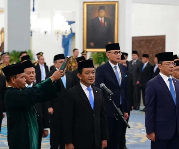 Rangkap Jabatan! Bahlil Buka Suara Usai Dilantik Jadi Menko Hilirisasi