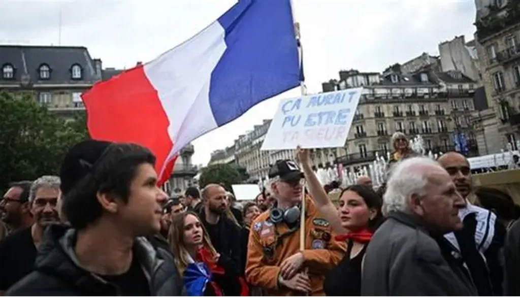 Kerusuhan Prancis Meluas, 2.400 Orang Ditangkap dan Macron Disorot