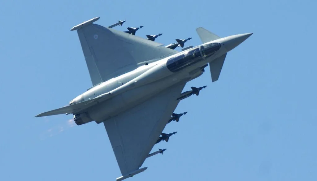 Inggris Kirim Jet Tempur Typhoon ke Saudi, Houthi Diserang?